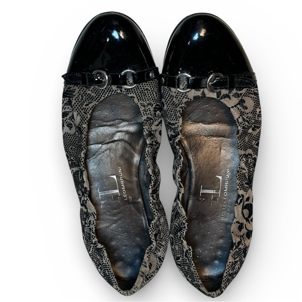 AGL Women's Black and Gray Lace Flats